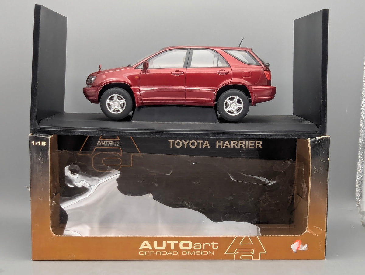 Modellautos 1:18 AUTOart 70035 Toyota Harrier Rot Metallic mit OVP