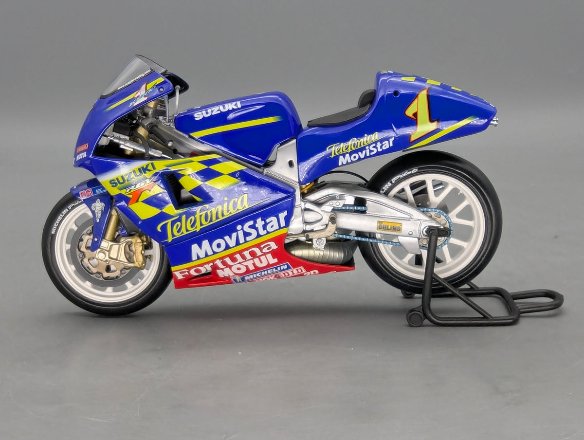 Motorrad Modell 1:12 Minichamps Suzuki RGV-Gamma GP2001 #1 Kenny Roberts mit OVP