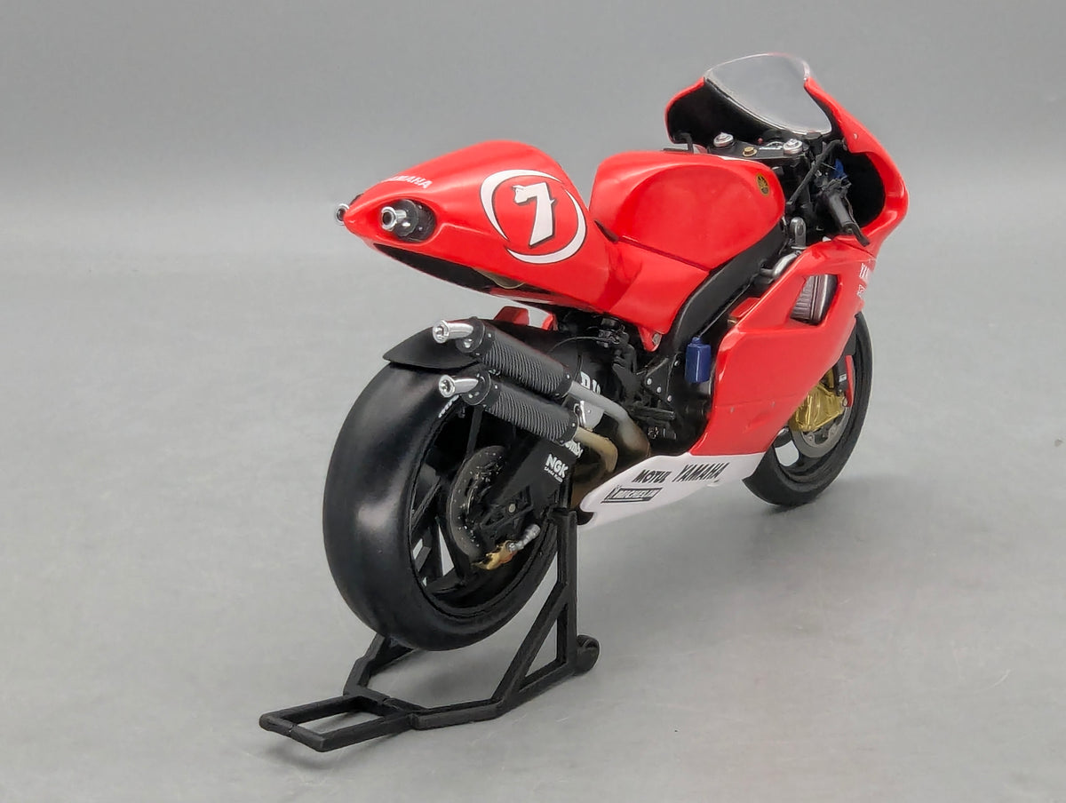 Motorrad Modell 1:12 Minichamps Yamaha YZR 500 Moto GP 2001 #7 Carlos Checa OVP