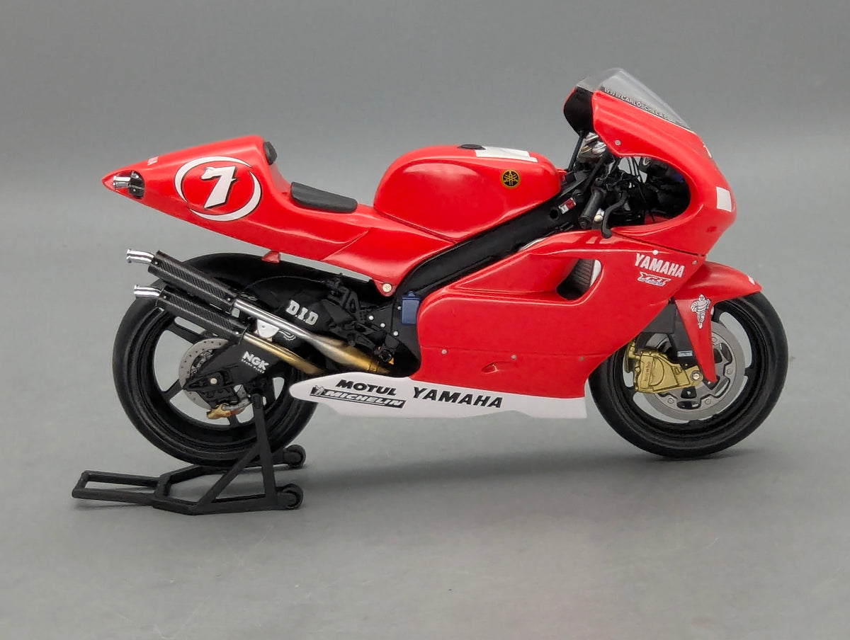 Motorrad Modell 1:12 Minichamps Yamaha YZR 500 Moto GP 2001 #7 Carlos Checa OVP