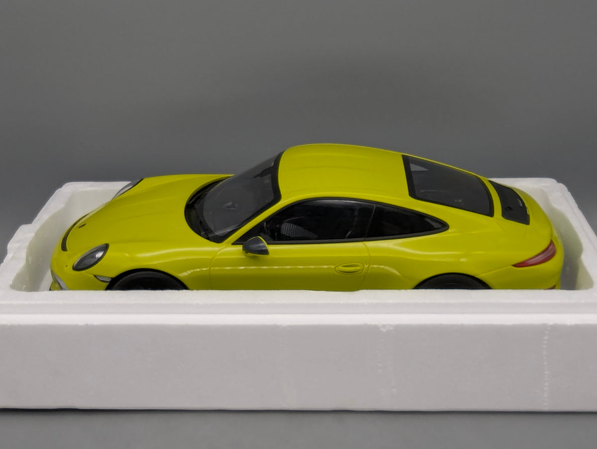 Modellautos 1:12 Minichamps Porsche 911 R Ring Police 2016 Lichtgrün mit OVP