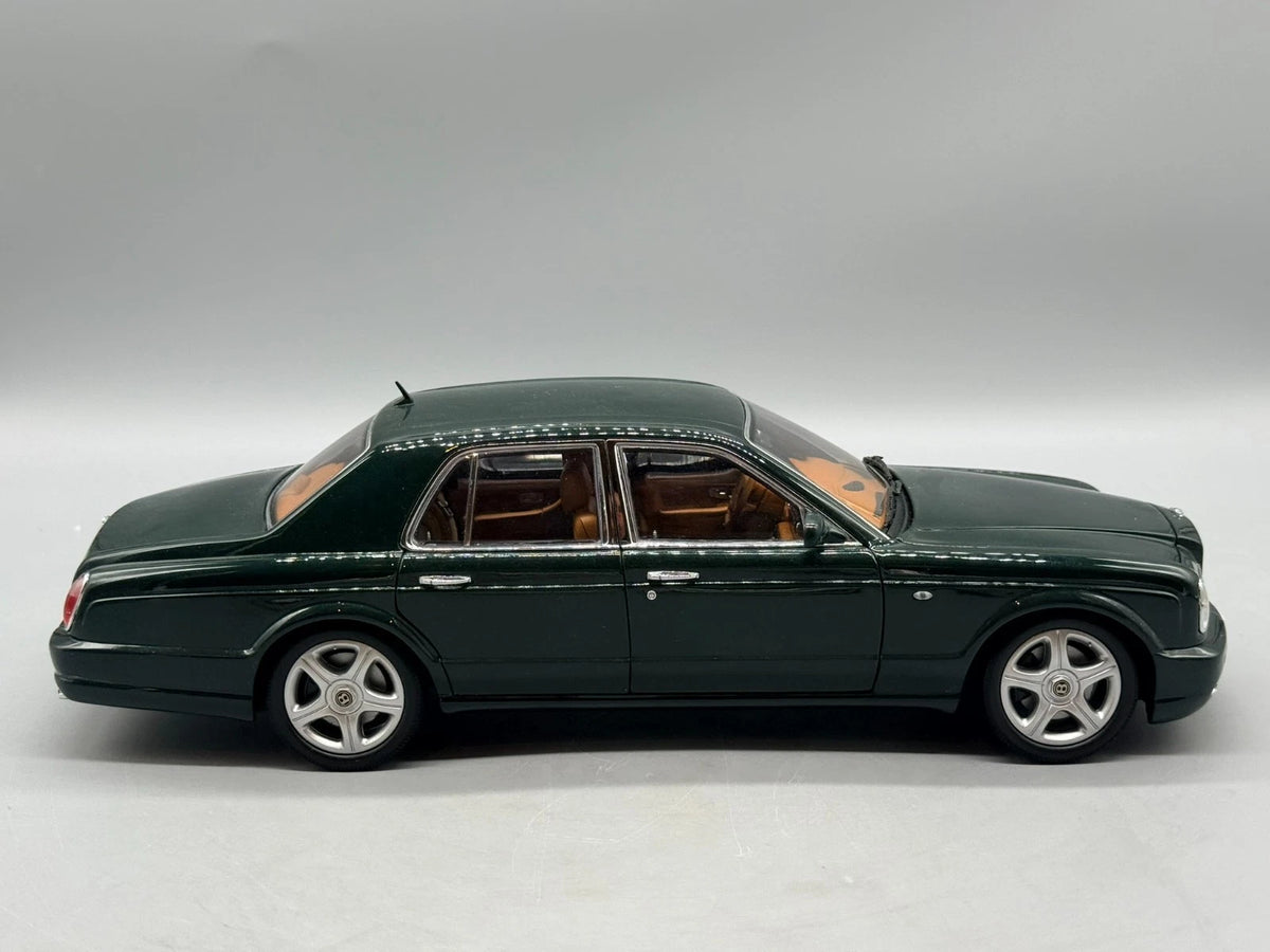 Modellautos 1:18 Minichamps Bentley Arnage T 2002 mit OVP