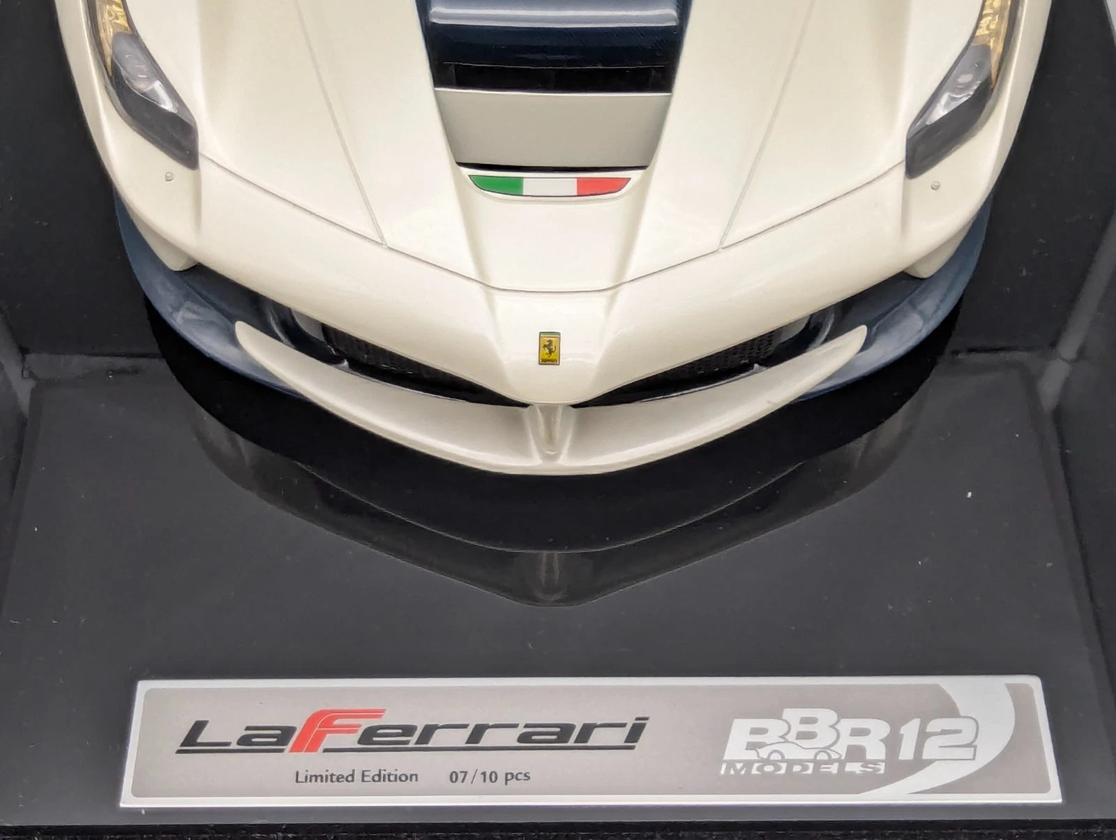 Modellautos 1:12 BBR Ferrari LaFerrari Fuli White / Blue Carbon Ltd 07/10 OVP
