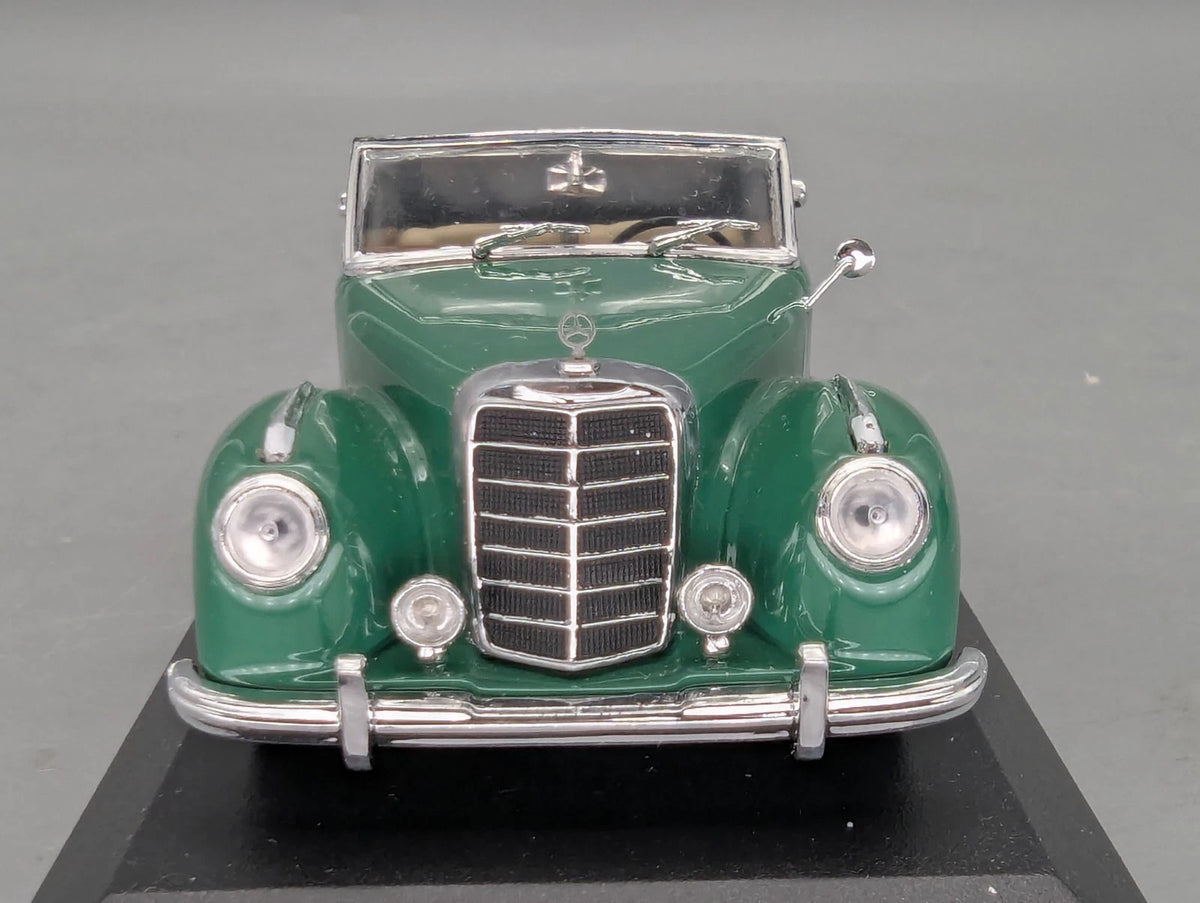 Modellautos 1:43 Minichamps Mercedes Benz 300 S Cabrio Softtop Offen Grün OVP