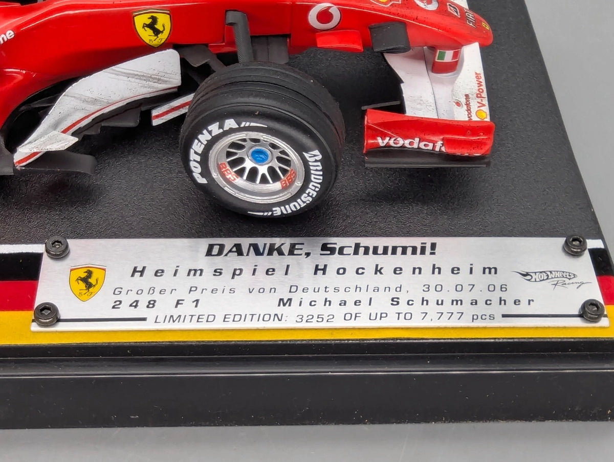Modellautos 1:18 Hot Wheels Racing Ferrari 248 F1 Hockenheim #5 M Schumacher OVP