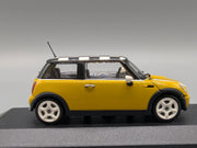 Modellautos 1:43 Minichamps Mini One 2001 Mellow Yellow Haube zum Öffnen mit OVP
