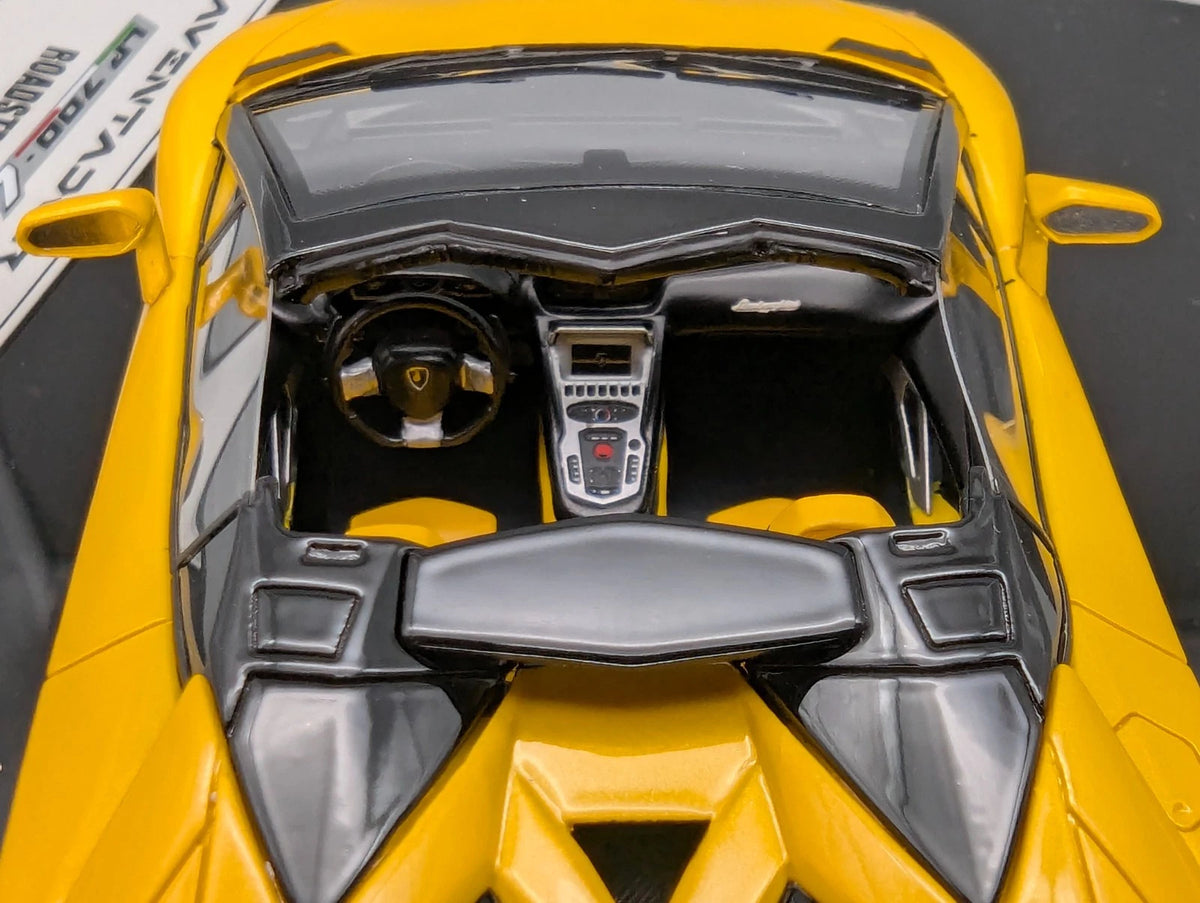 Eidolon Make Up 1:43 Lamborghini Aventador LP700-4 Roadster 2012 Engine Set OVP