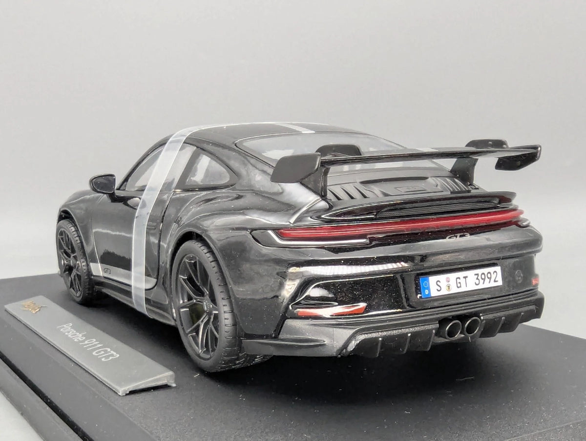 Modellautos 1:18 Maisto Porsche 911 GT3 Schwarz mit OVP