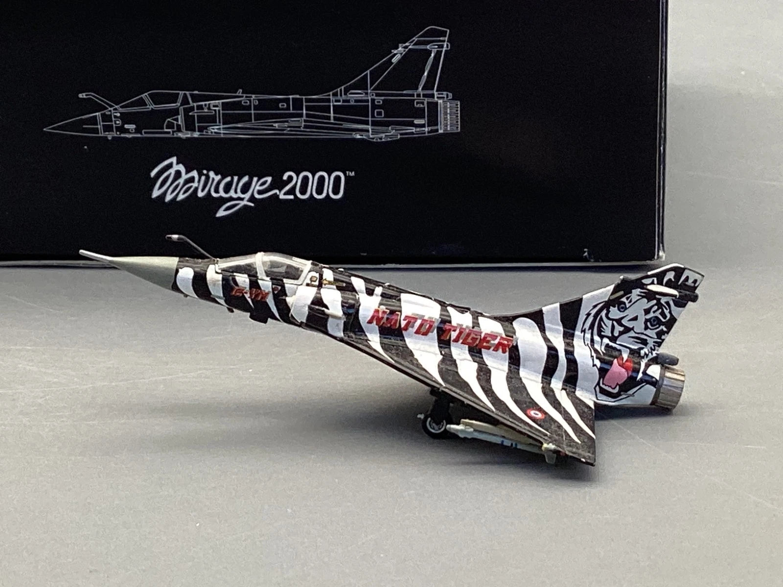 Flugzeug Modell 1:200 Hogan Wings M-Series Mirage 2000 Nato Tiger mit OVP