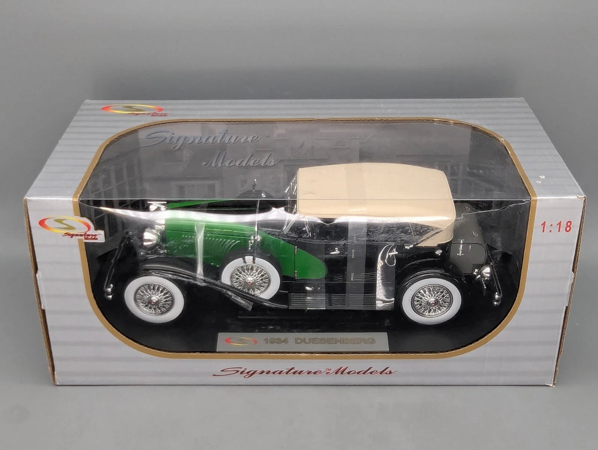 Modellautos 1:18 Signature Models SIG18110 1934 Duesenberg Grün mit OVP