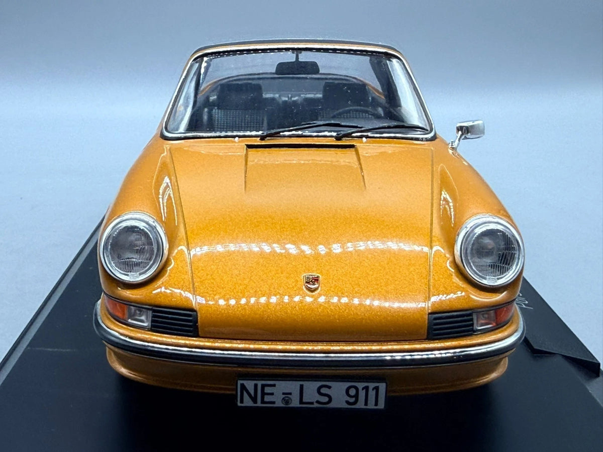 Modellautos 1:18 Norev Porsche 911 targa mit OVP