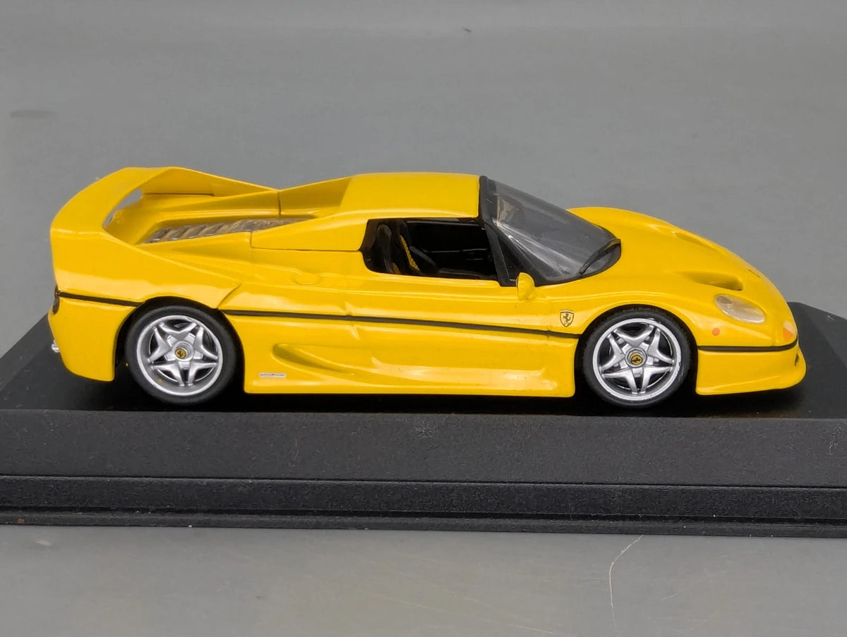 Modellautos 1:43 Minichamps Ferrari F50 1995 Yellow mit OVP