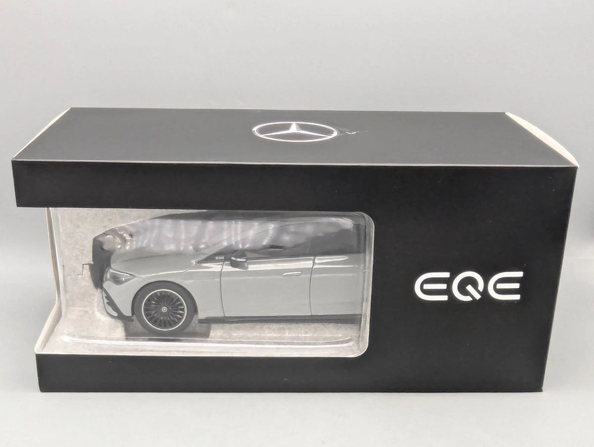 Modellautos 1:18 NZG Mercedes Benz EQE Alpin Grau Uni mit Dealer OVP