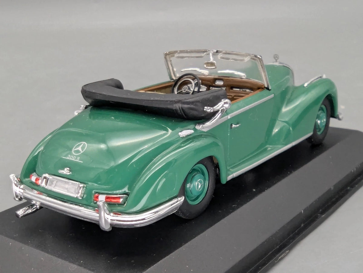Modellautos 1:43 Minichamps Mercedes Benz 300 S Cabrio Softtop Offen Grün OVP