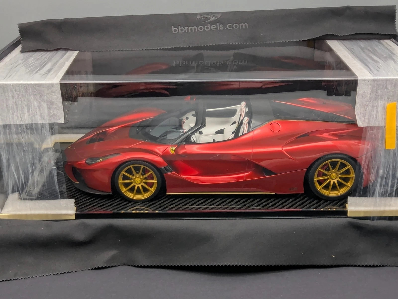 Modellautos 1:12 BBR Ferrari LaFerrari Aperta Rot UNIKAT Ltd. 01/01 Vitrine OVP