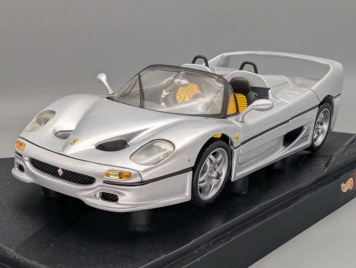 Modellautos 1:18 Hot Wheels Ferrari F50 Spider Silber mit OVP