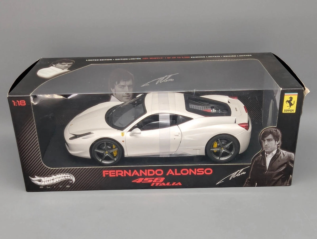Modellautos 1:18 Hot Wheels Elite Ferrari 458 Italia Fernando Alonso mit OVP