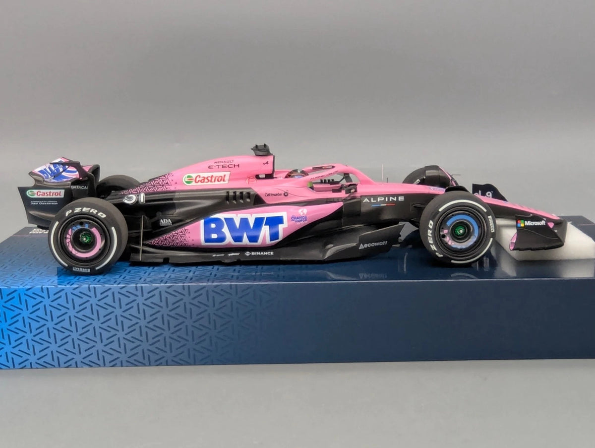 Modellautos 1:18 Minichamps BWT Alpine F1 Bahrain 2023 #31 Esteban Ocon mit OVP