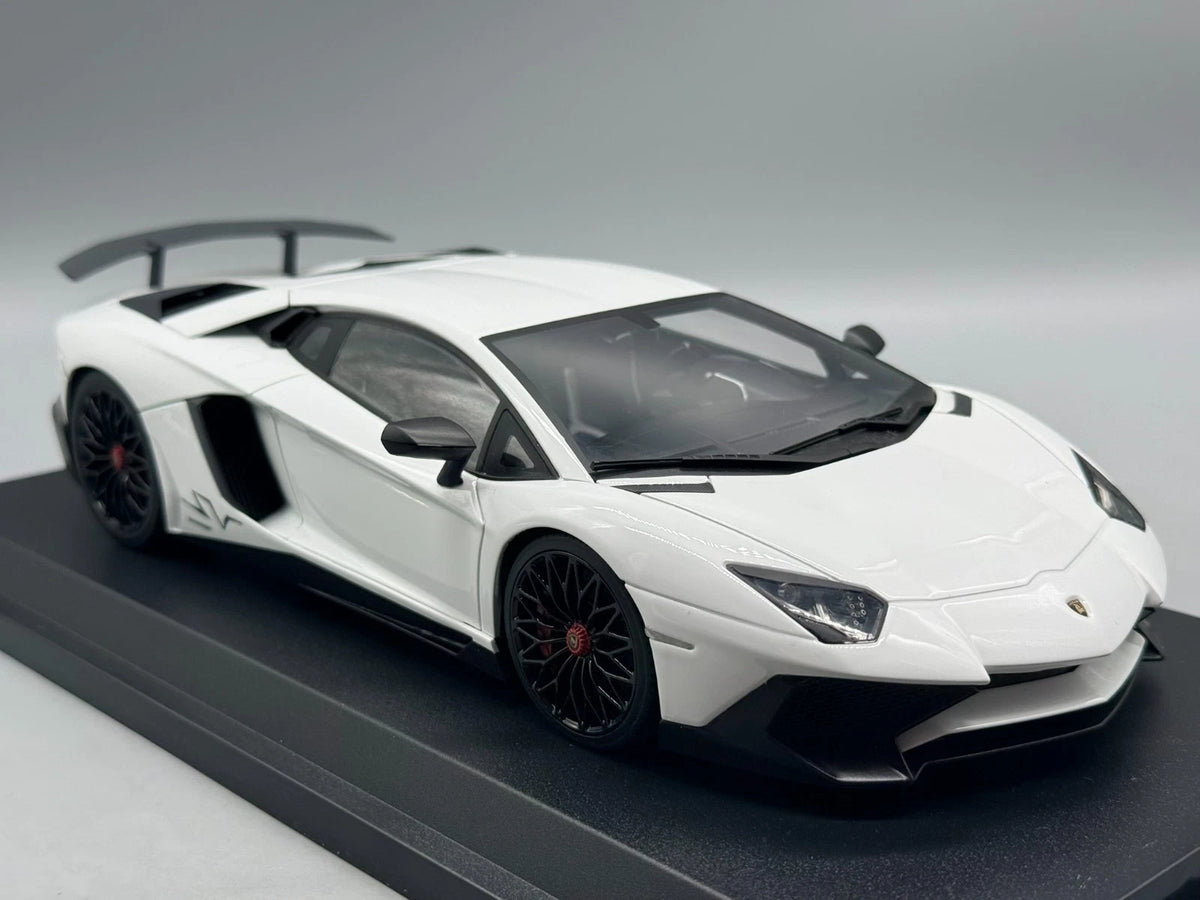 Modellautos 1:18 Kyosho Lamborghini Aventador LP 750-4 Superveloce mit OVP