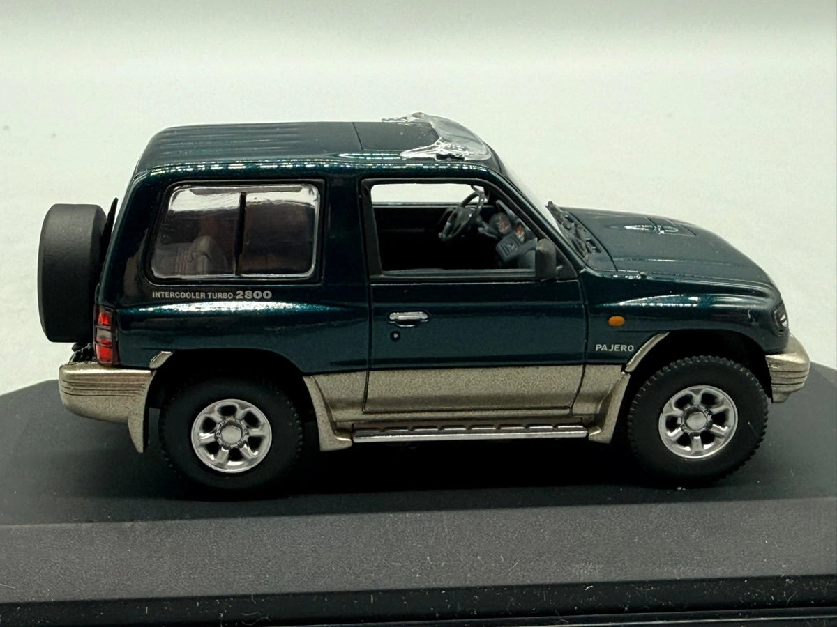 Modellautos 1:43 Minichamps Mitsubishi Pajero mit OVP