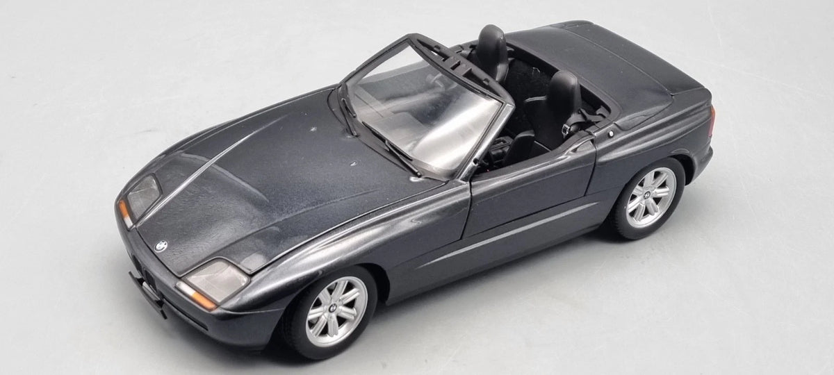 Modellautos 1:18 Minichamps 180 020100 BMW Z1 1988 black metallic OVP