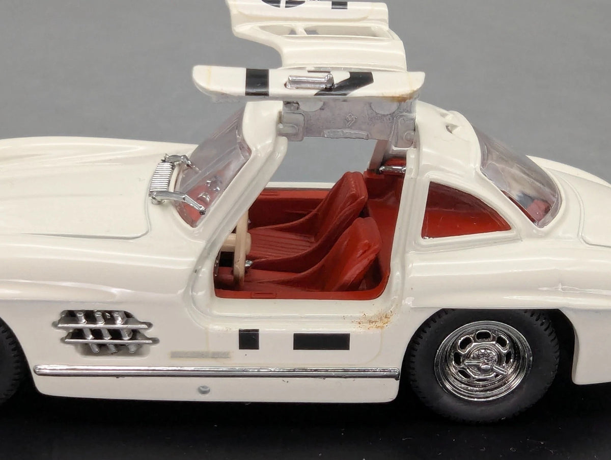 Modellautos 1:43 Bang 7191 Mercedes Benz 300 SL Gullwing 1957 #12 mit OVP