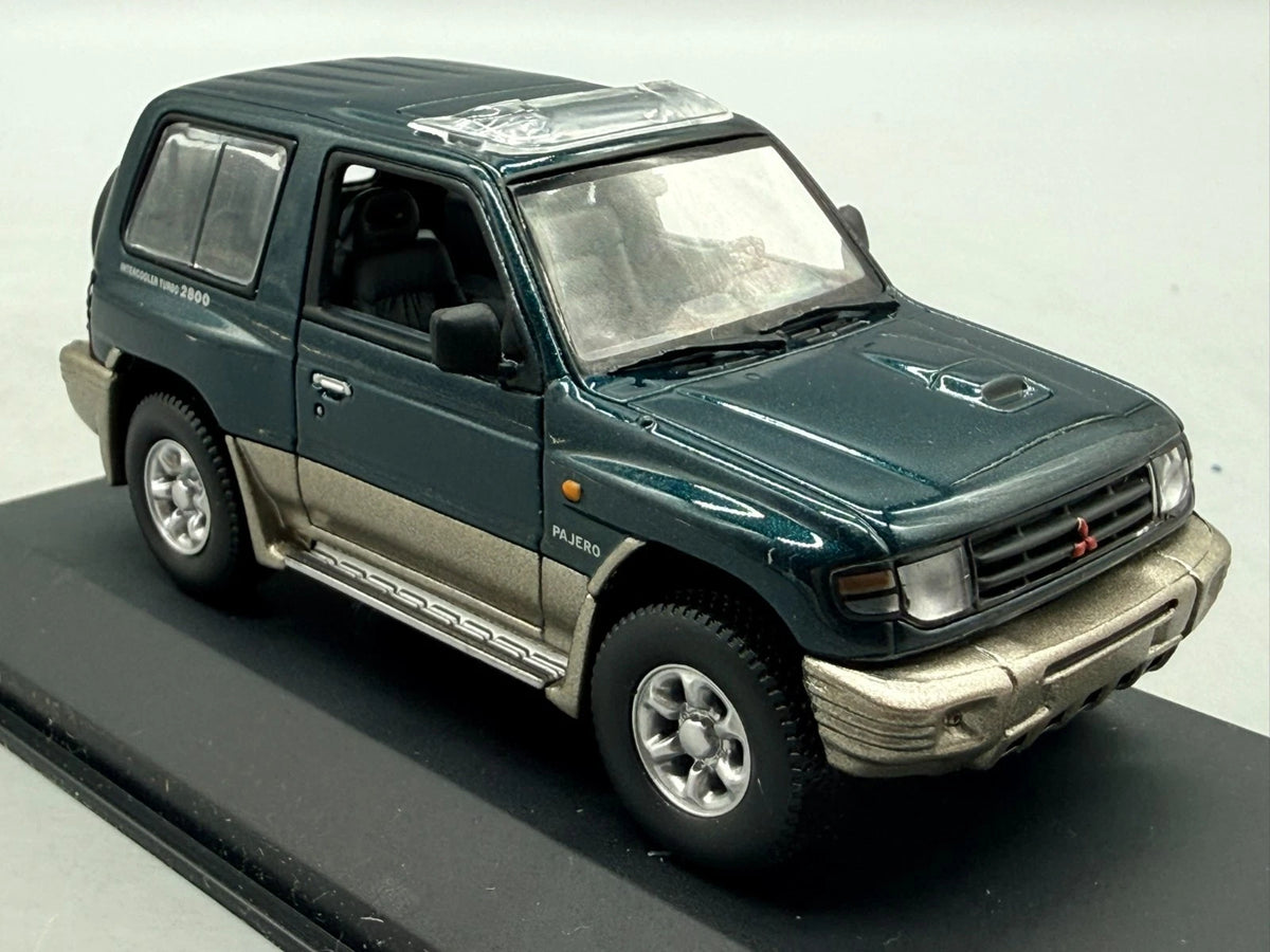 Modellautos 1:43 Minichamps Mitsubishi Pajero mit OVP