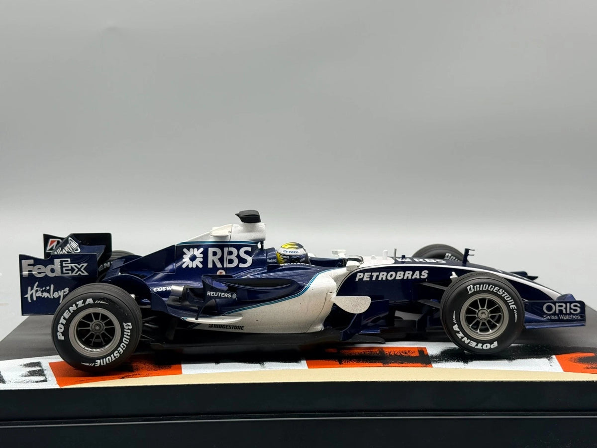 Modellautos 1:18 Hot Wheels Racing Nico Rosberg 2006 Sakhir Circuit Bahrain +OVP