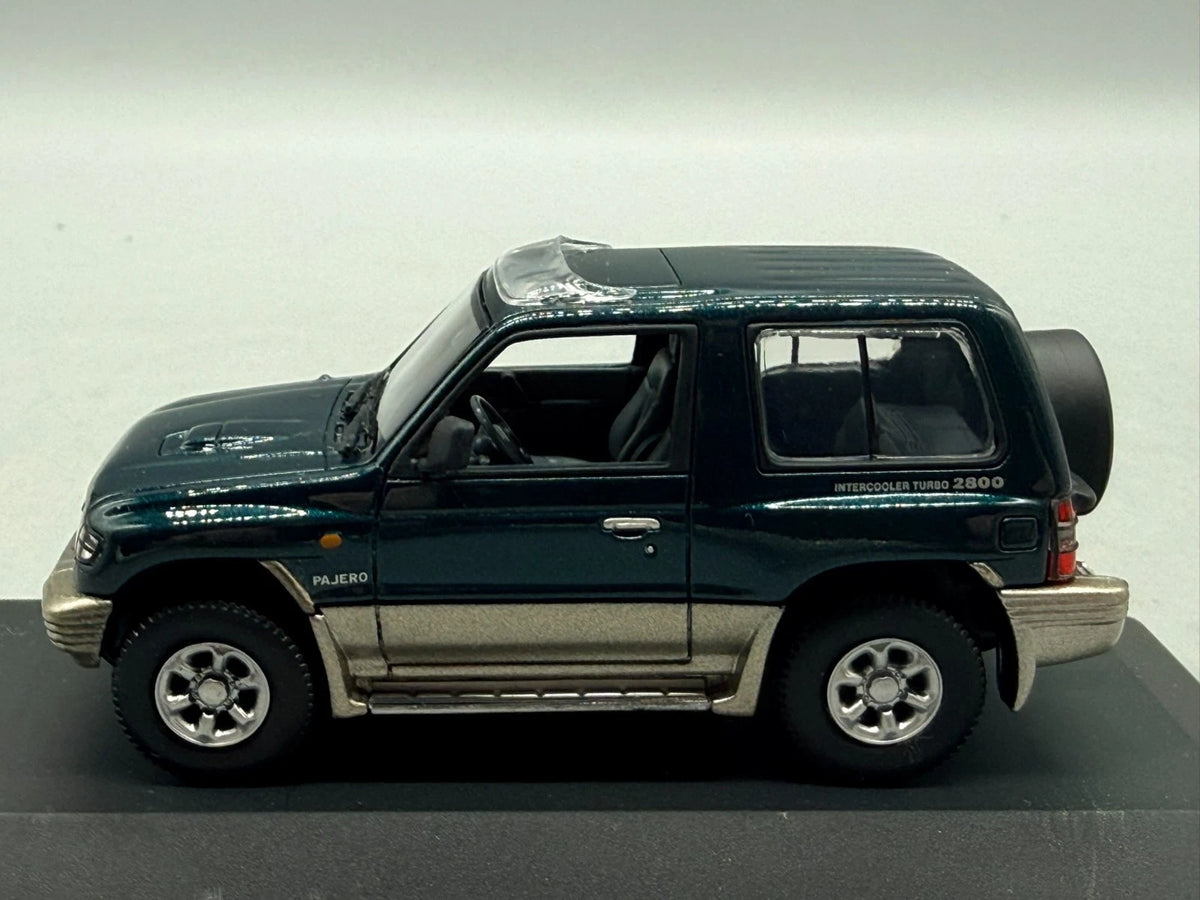 Modellautos 1:43 Minichamps Mitsubishi Pajero mit OVP