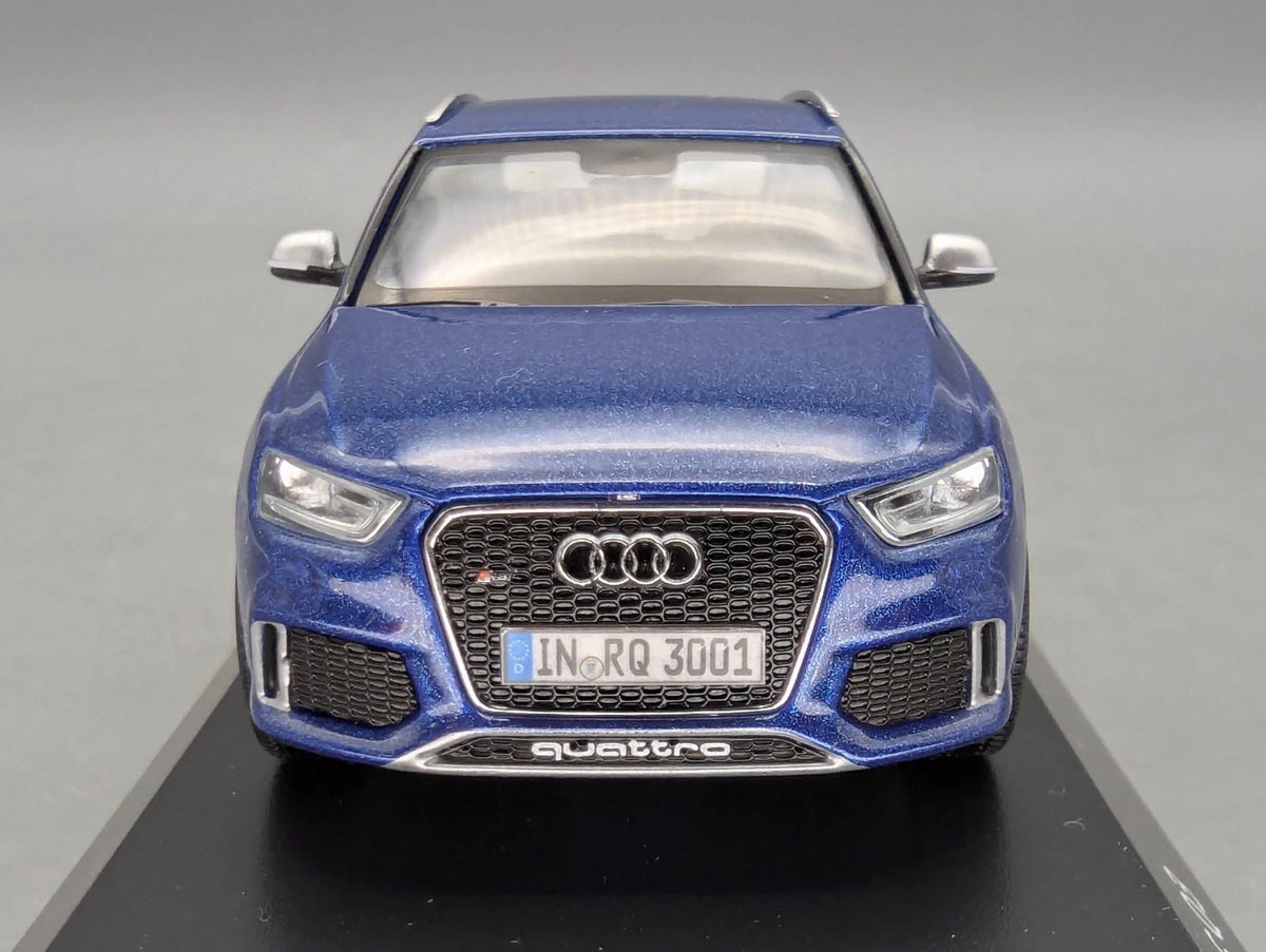 Modellautos 1:43 Schuco Audi RS Q3 Sepang Blau Metallic mit Dealer OVP