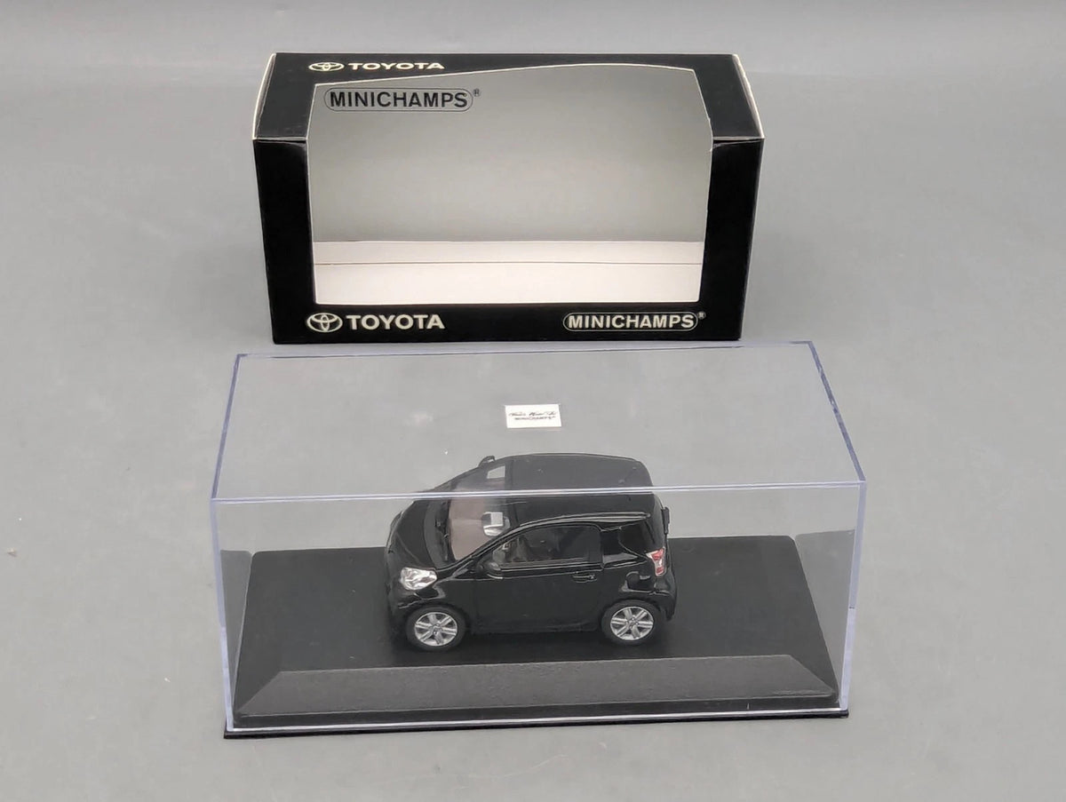 Modellautos 1:43 Minichamps Toyota IQ Schwarz mit OVP