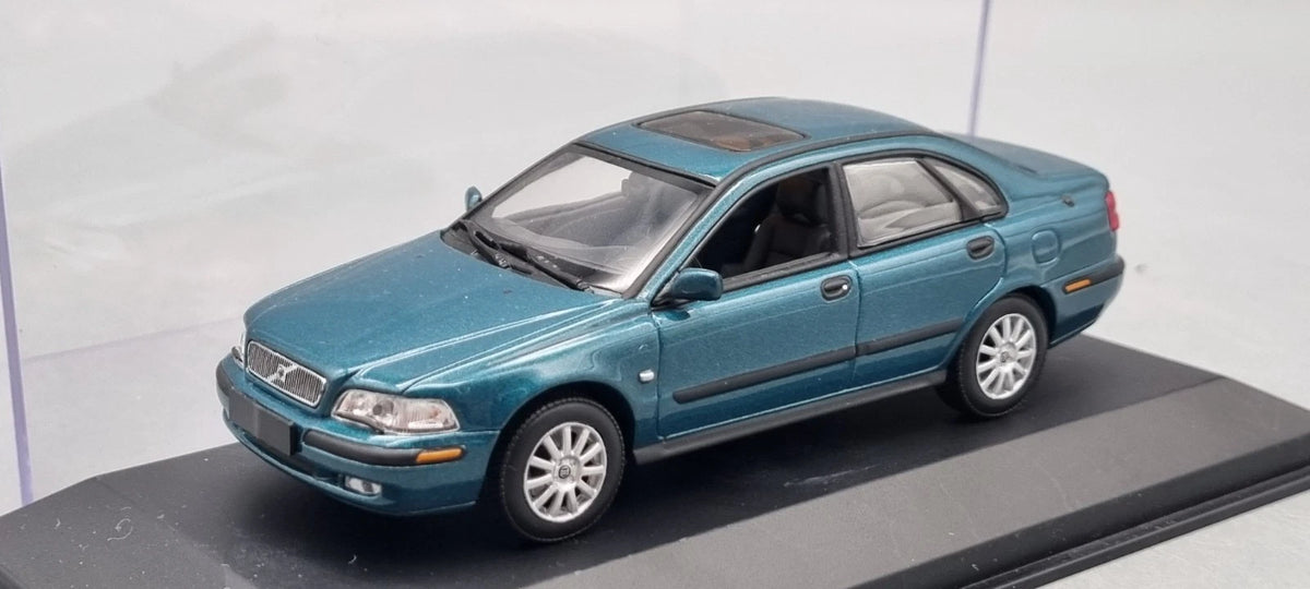 Modellautos 1:43 Minichamps Volvo S40 Lagunengrün