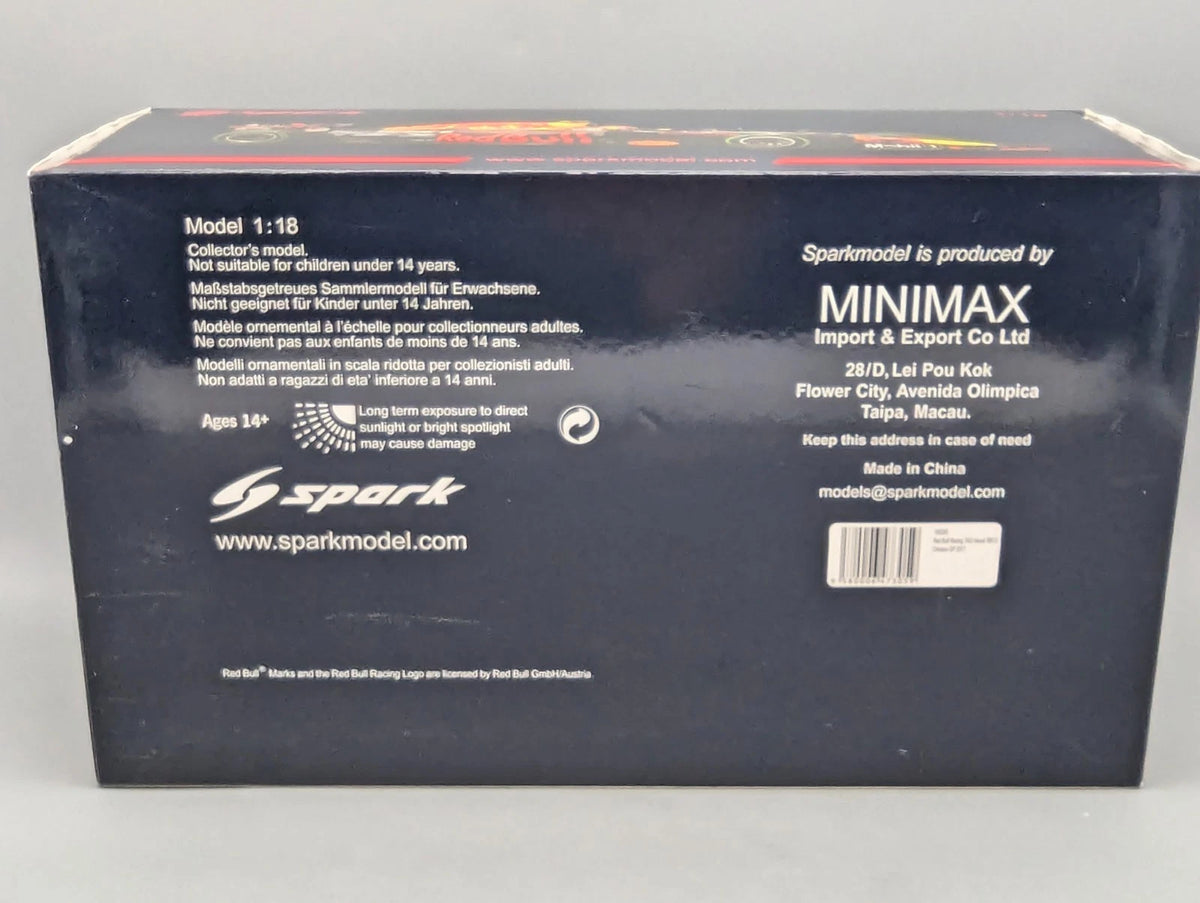 Modellautos 1:18 Spark Red Bull RB13 3rd Chinese GP 2017 #33 Verstappen OVP