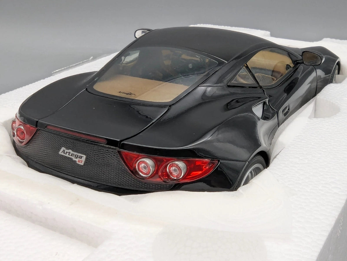 Modellautos 1:18 Revell Artega GT Nachtschwarz mit OVP