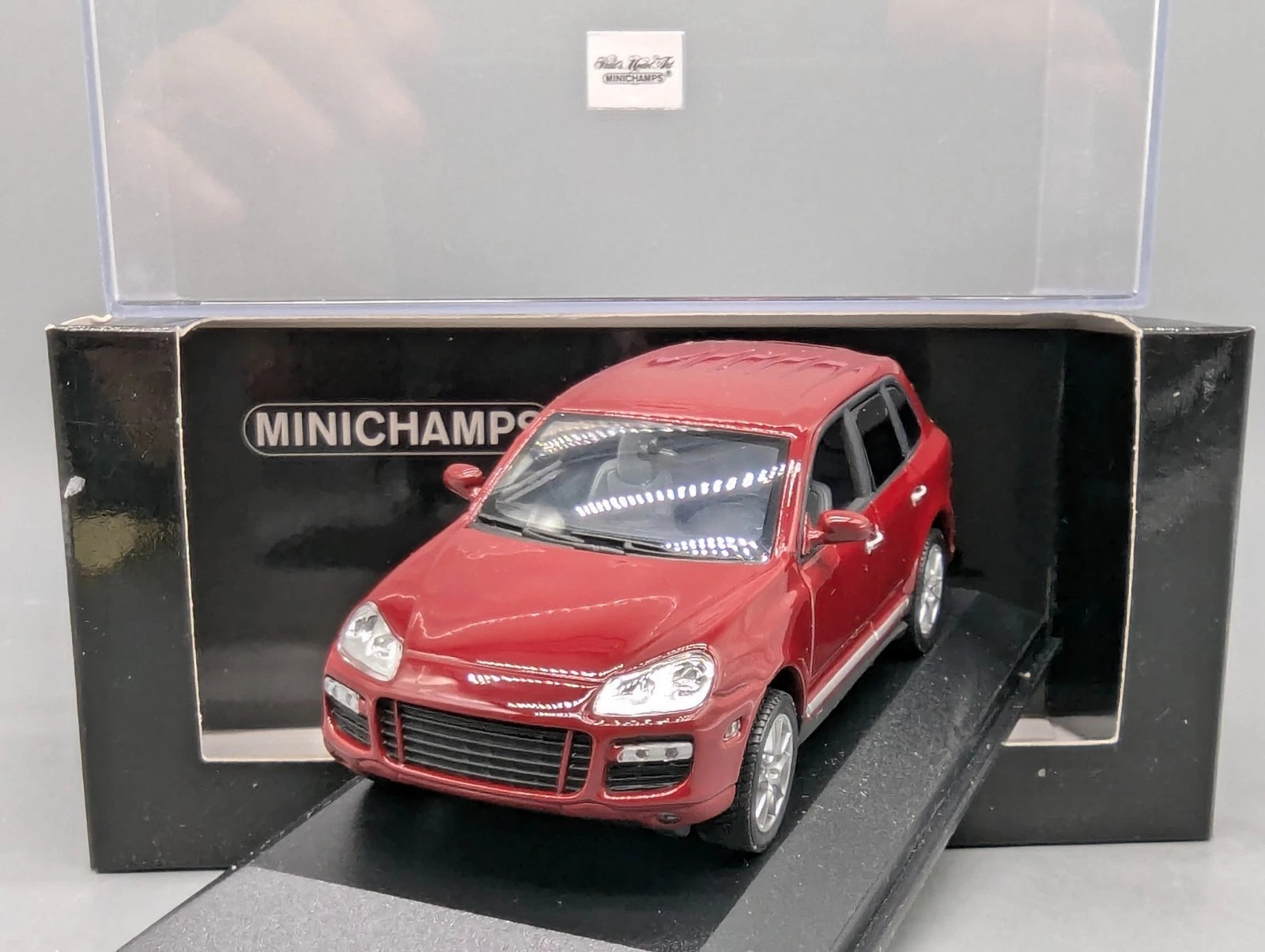 Modellautos 1:43 Minichamps Porsche Cayenne GTS 2008 GTS-Rot mit OVP