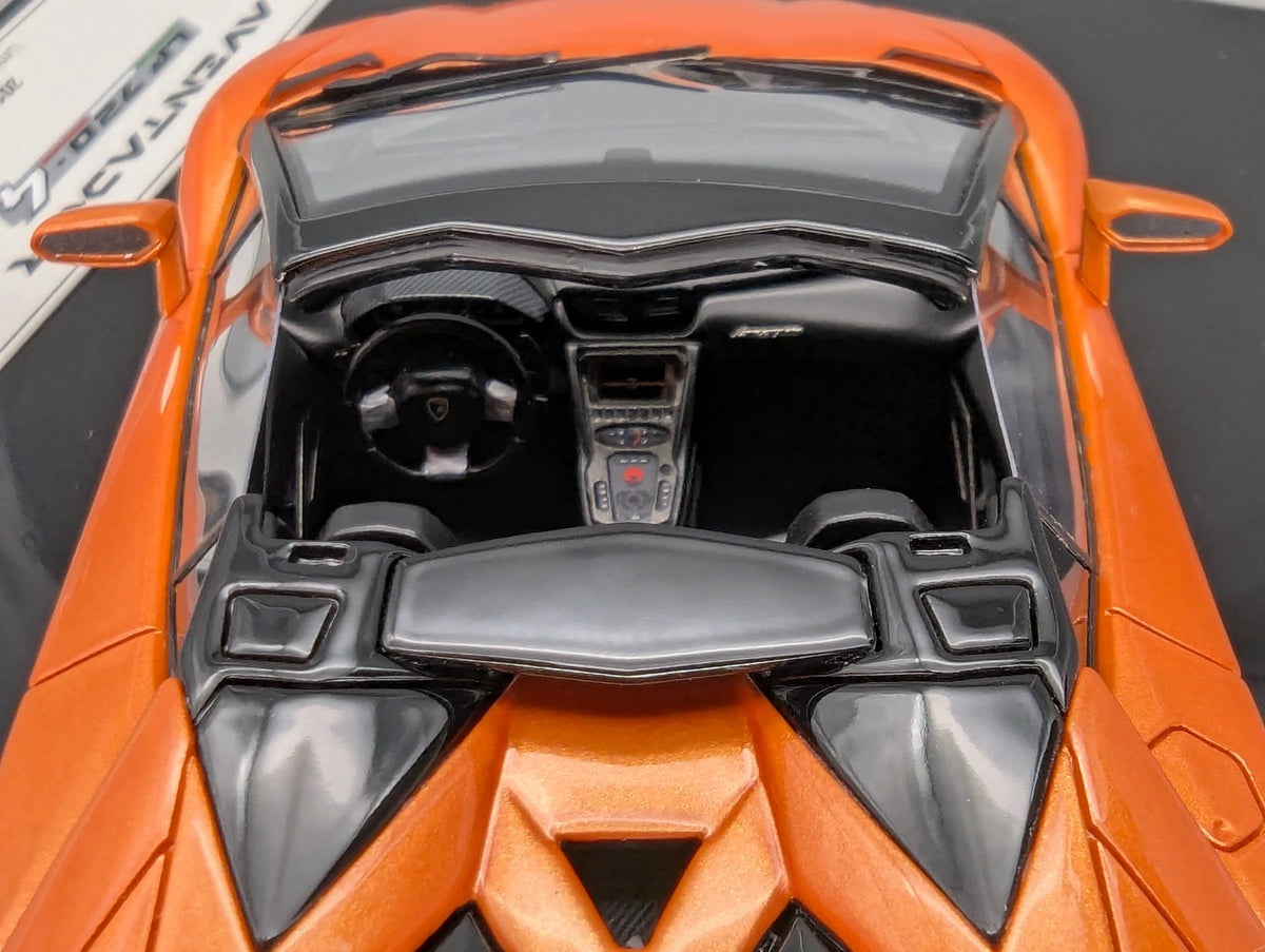 Eidolon Make Up 1:43 Lamborghini Aventador LP720-4 2013 Roadster Engine Set OVP