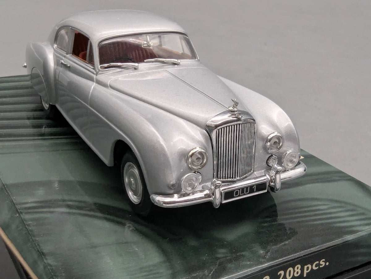 Modellautos 1:43 Minichamps Bentley R-Type Continental 1955 Silber mit OVP