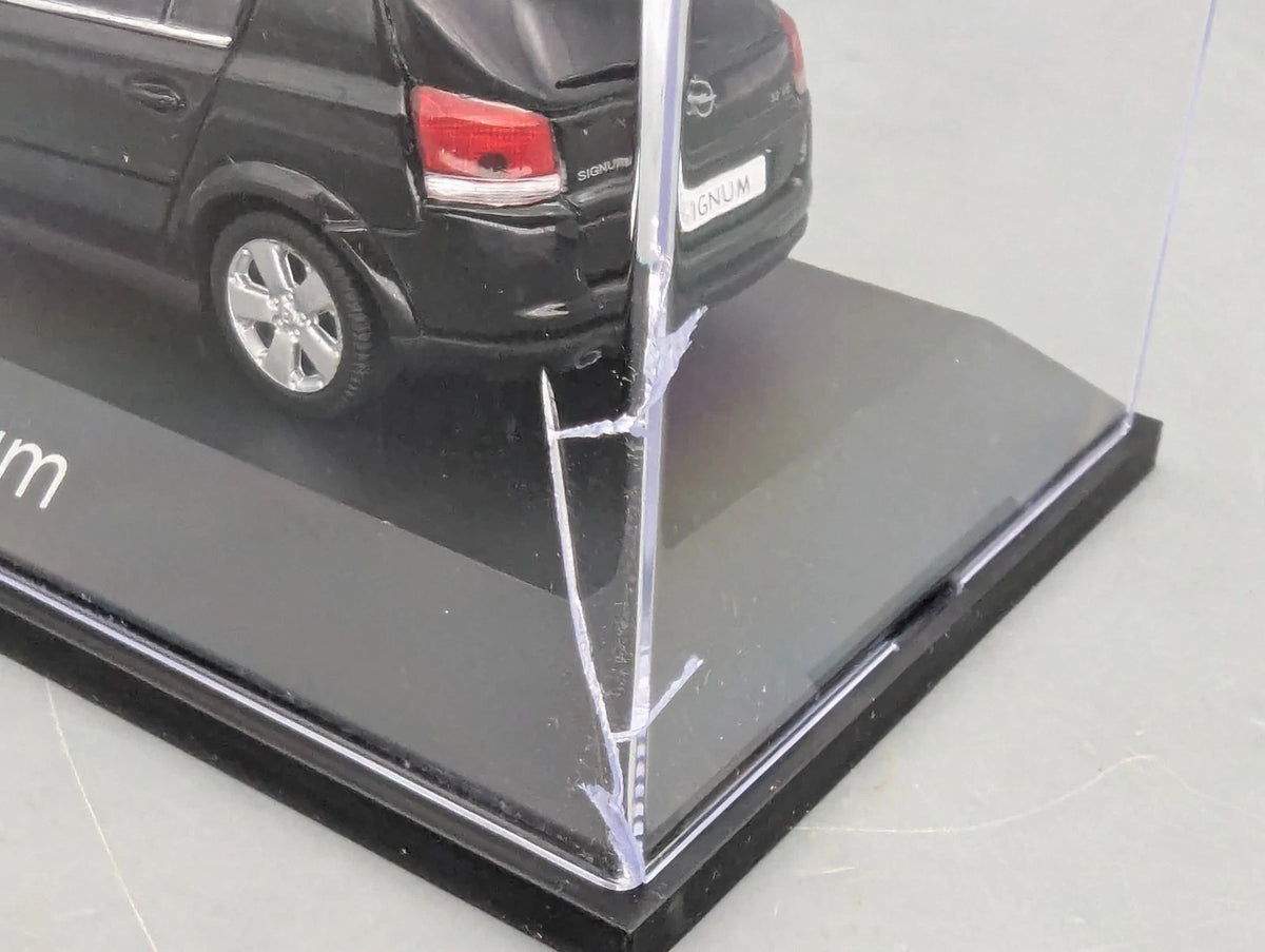 Modellautos 1:43 Schuco Opel Signum Schwarz mit Dealer OVP