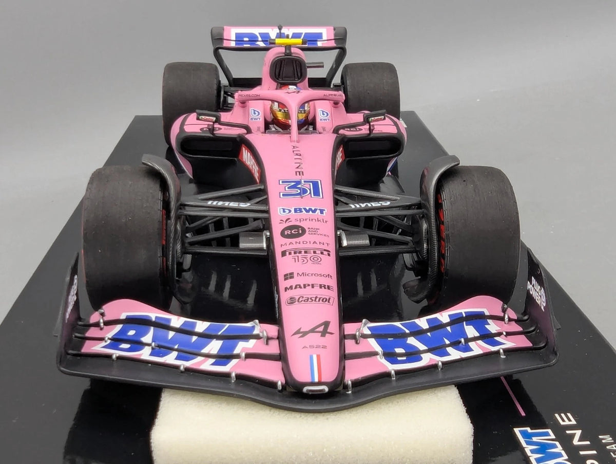 Modellautos 1:18 Minichamps BWT Alpine Bahrain GP 2022 #31 Esteban Ocon mit OVP