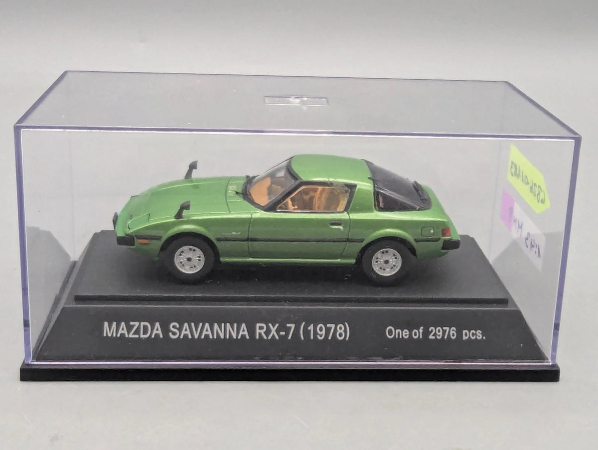 Modellautos 1:43 MMP Mazda Savanna RX-7 1978 Grün Metallic mit Vitrine