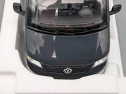 Modellautos 1:18 Norev Volkswagen VW Transporter 2003 Grau mit OVP