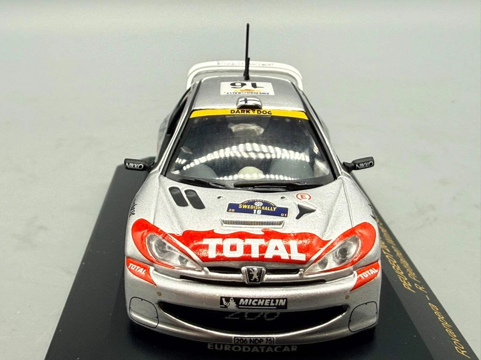 Modellautos 1:43 Ixo Peugeot 206 WRC Winner Catalunya 2001 #16 mit OVP