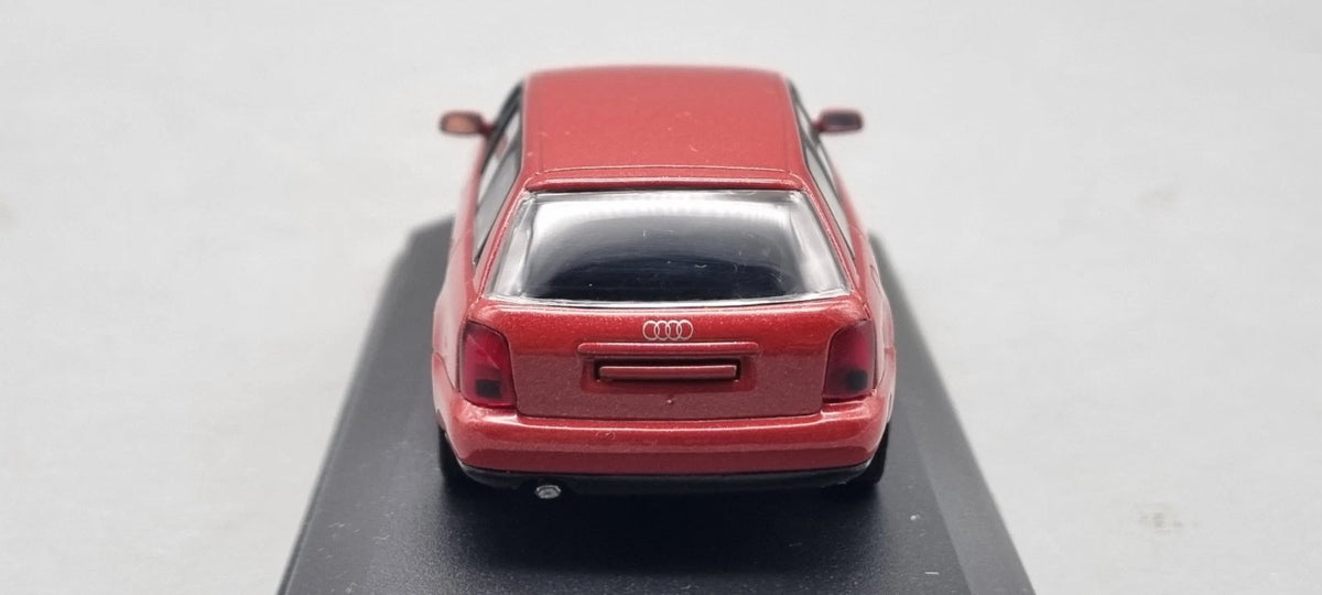 Modellautos 1:43 Minichamps Audi A4 Avant 1995 rot metallic OVP