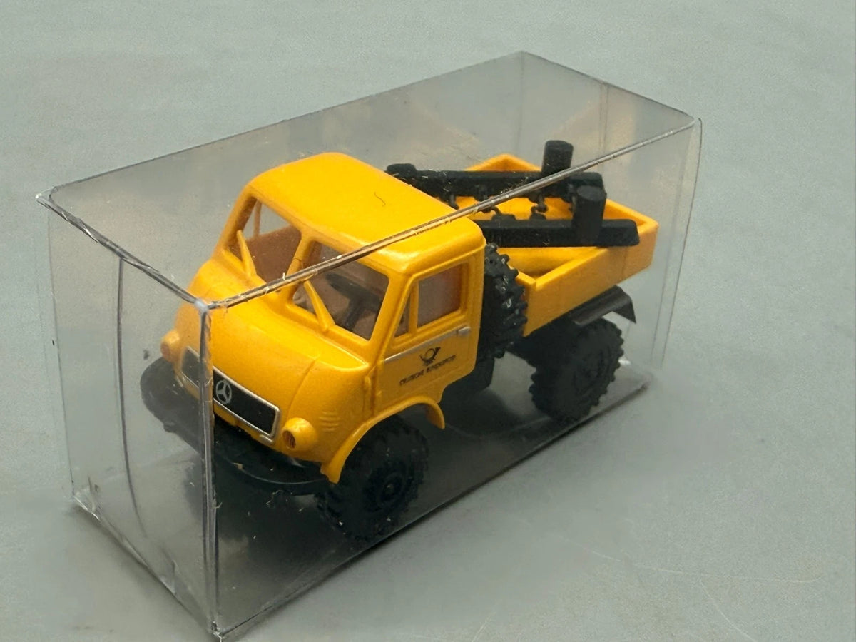 LKW Modelle H0 1:87 Brekina Mercedes-Benz Unimog 402 mit Anhänger mit OVP