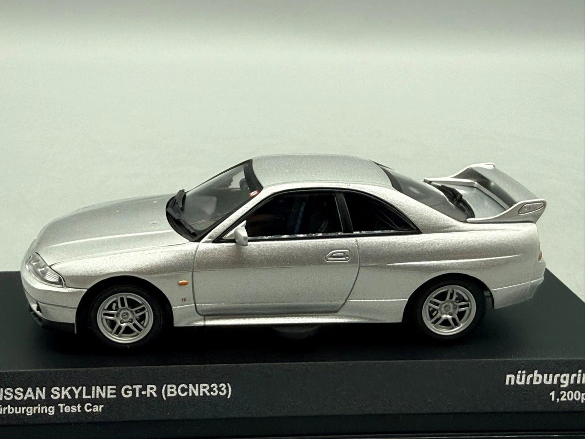 Modellautos 1:43 Kyosho Nissan Skyline GT-R (BCNR33) Test Car mit OVP