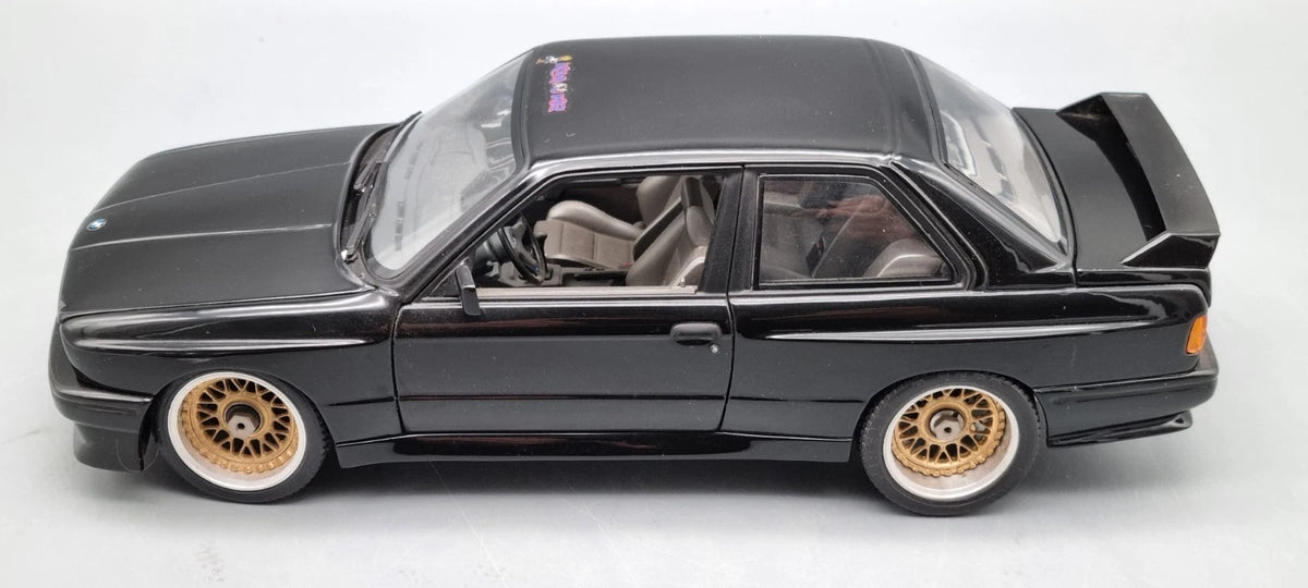 Modellautos 1:18 Minichamps 180 020300 BMW M3 Street 1987 Black OVP