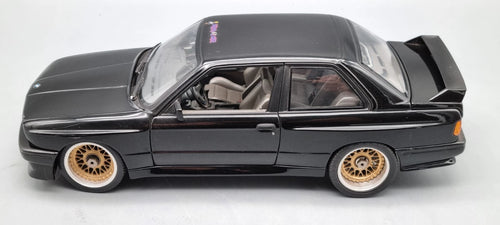 Modellautos 1:18 Minichamps 180 020300 BMW M3 Street 1987 Black OVP