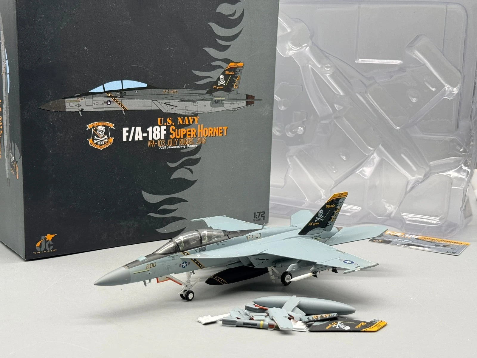 Flugzeug Modell 1:72 JC Wings F/A-18F Super Hornet VFA-103 "Jolly Rogers" + OVP