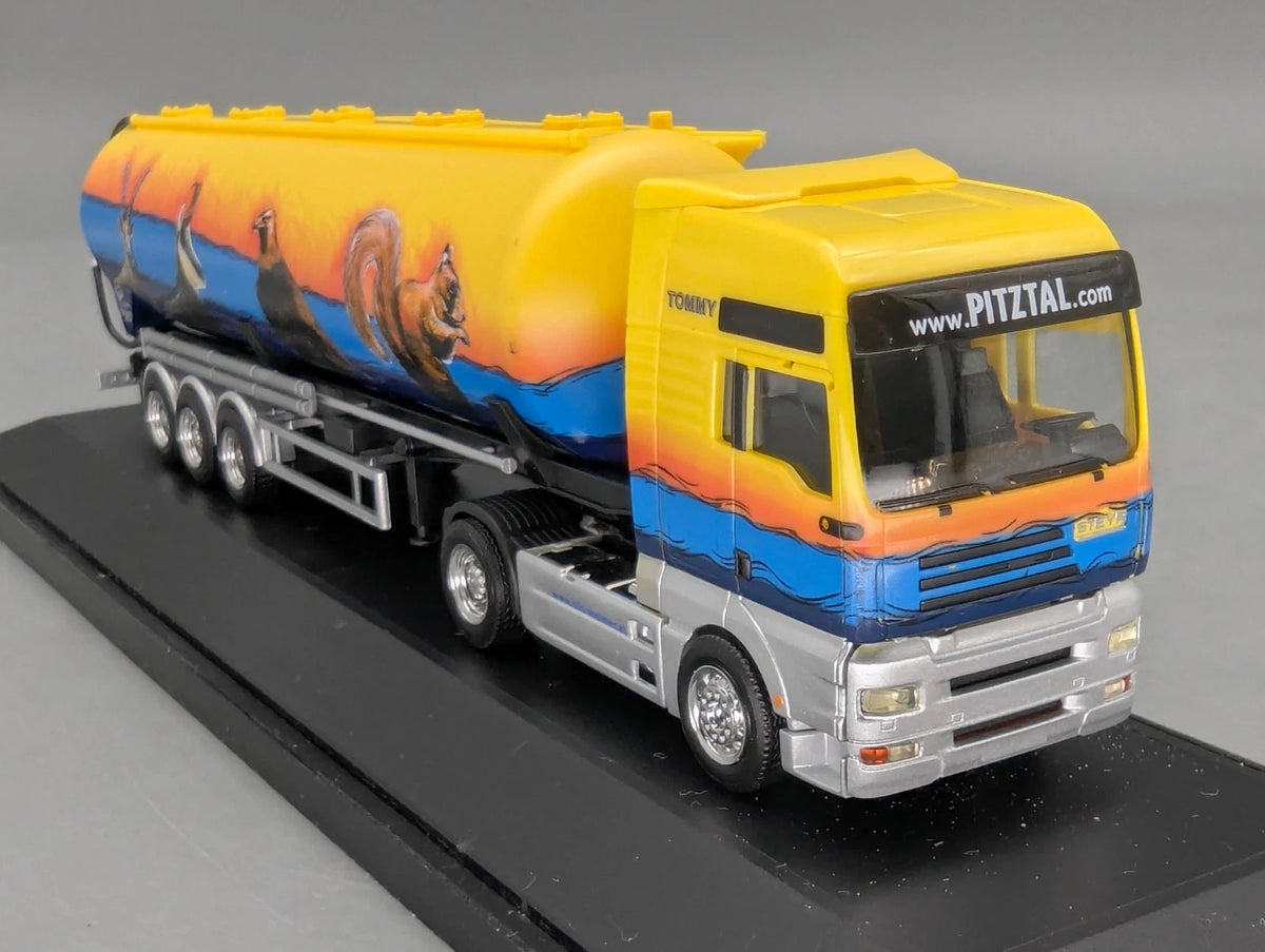 Lkw Modell 1:87 Herpa Steyr ST-A XXL Silosattelzug Pitztal mit Vitrine