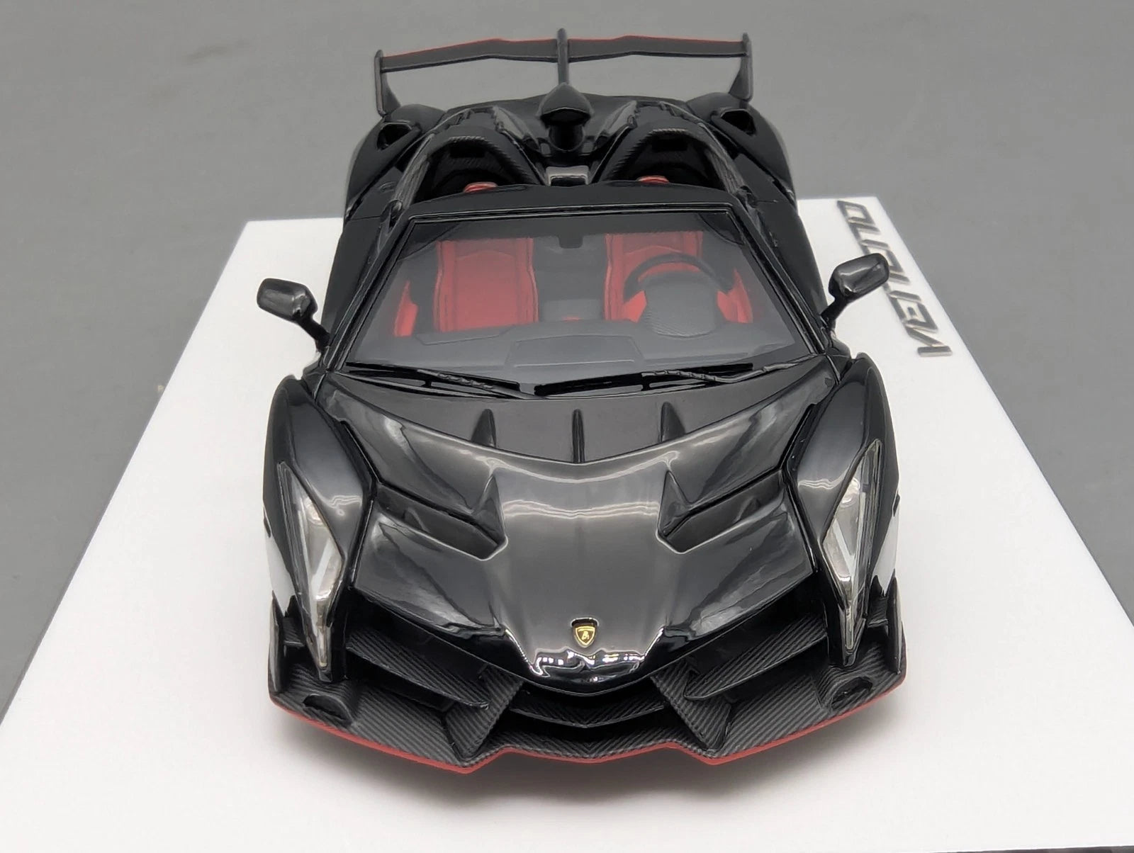 Eidolon Make Up 1:43 Lamborghini Veneno Roadster 2015 Black Red Ltd 54/80 OVP